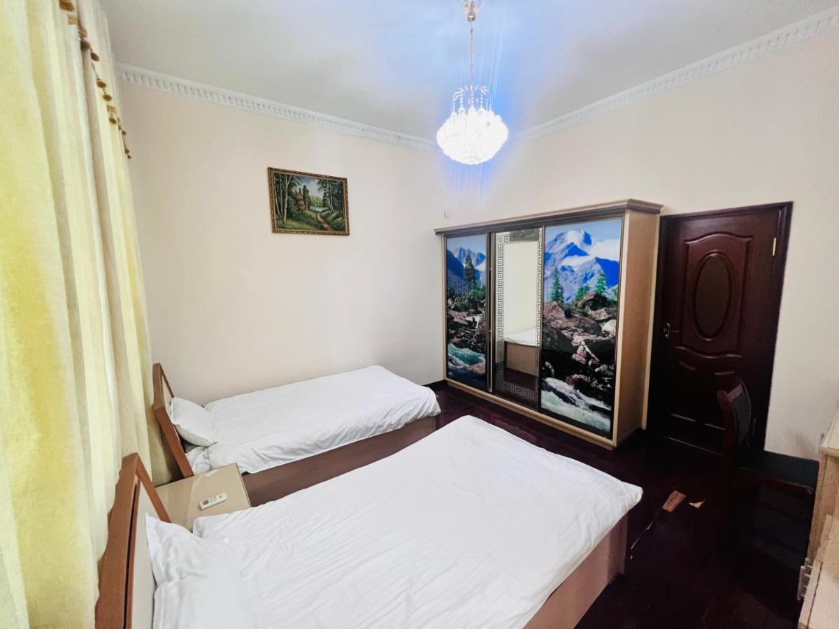 Alisher Hotel Dushanbe Esterno foto