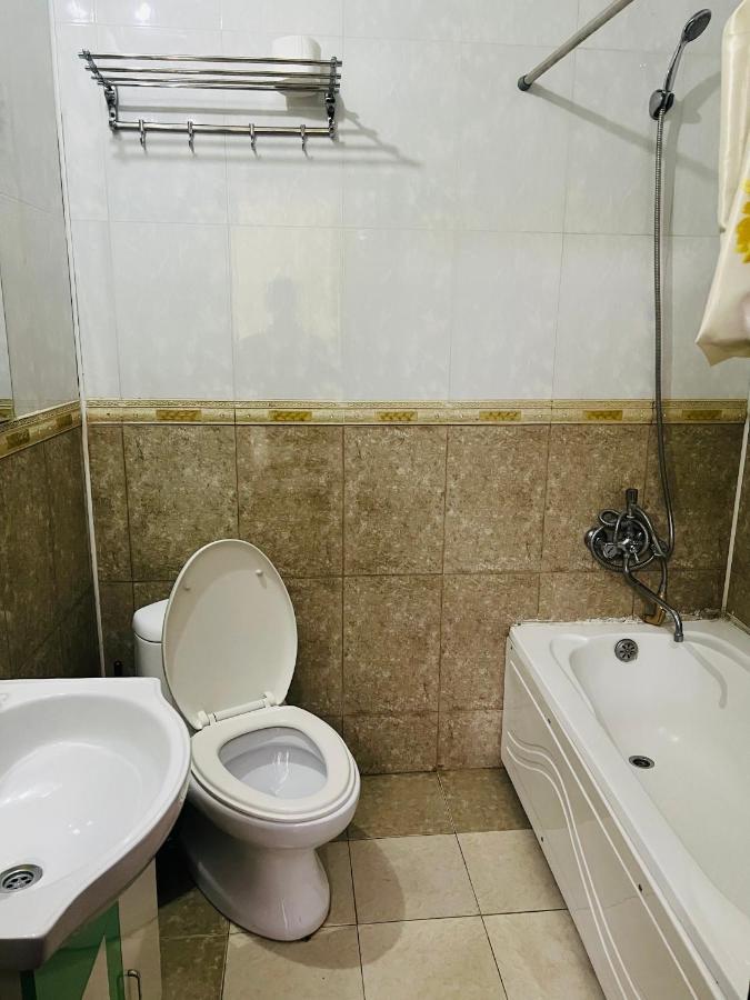 Alisher Hotel Dushanbe Esterno foto