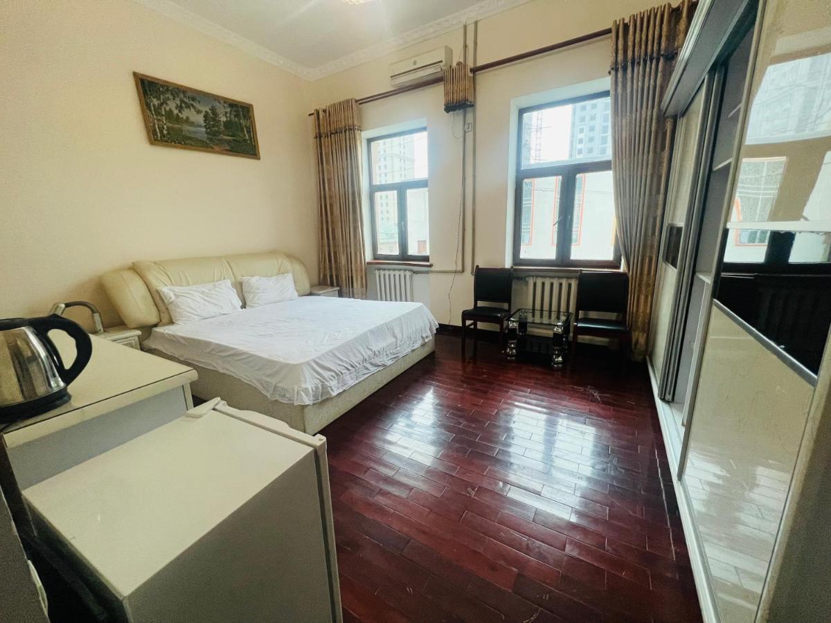 Alisher Hotel Dushanbe Esterno foto