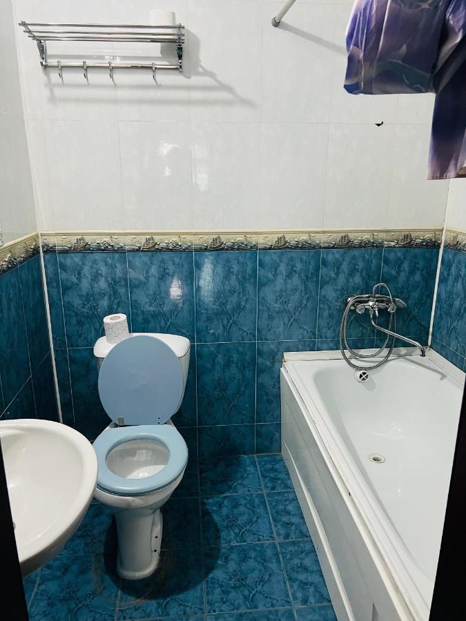 Alisher Hotel Dushanbe Esterno foto